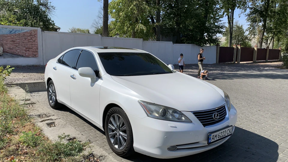 Lexus ES Араб