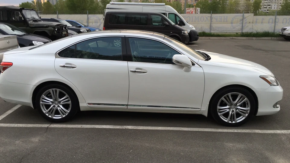 Lexus ES Білі перли 2