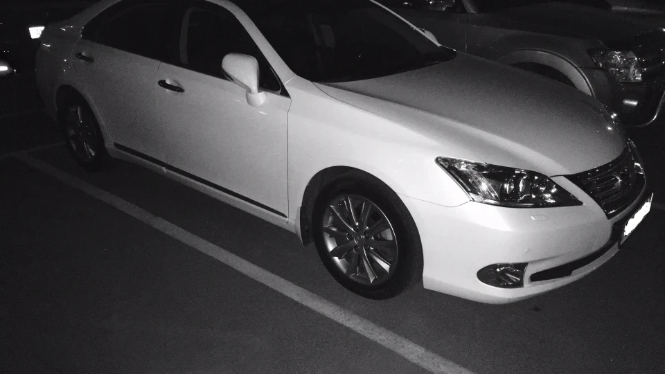 Lexus ES Білі перли 3
