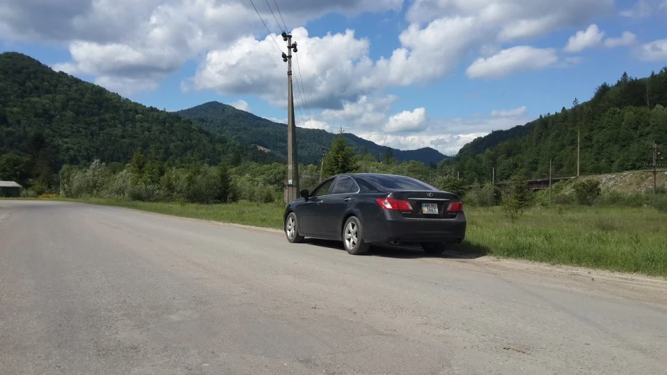 Lexus ES швидкий диван 4