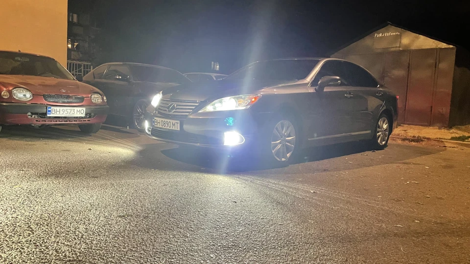Lexus ES Canada 2