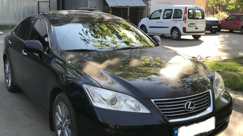 Lexus ES Чорний на чорному