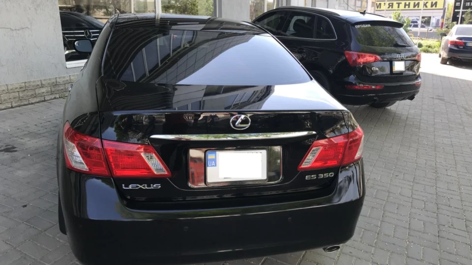 Lexus ES Чорний на чорному 2