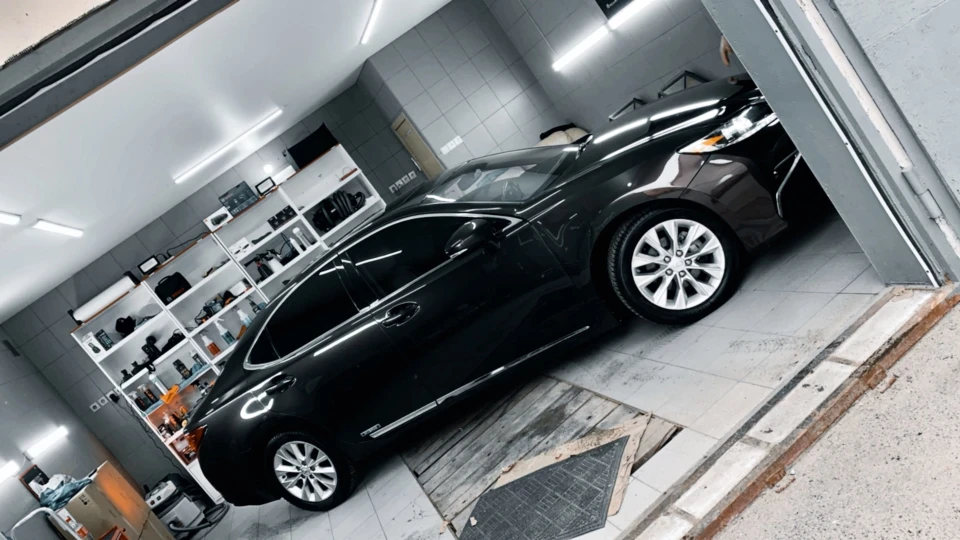Lexus ES Chocolate 4