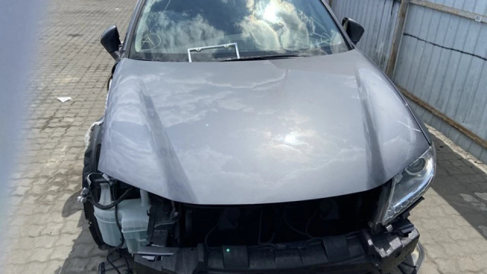 Lexus ES Гібридний Олексій