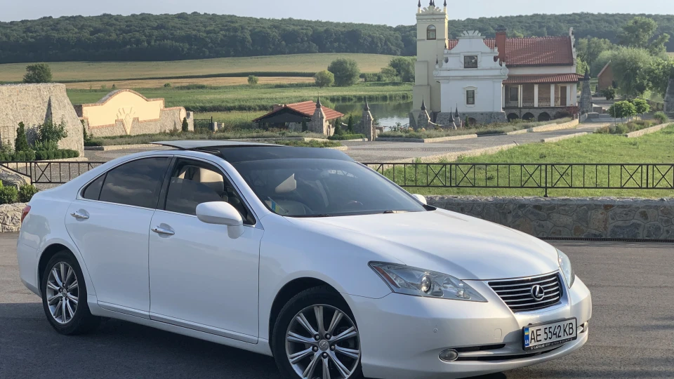 Lexus ES Лукас 5