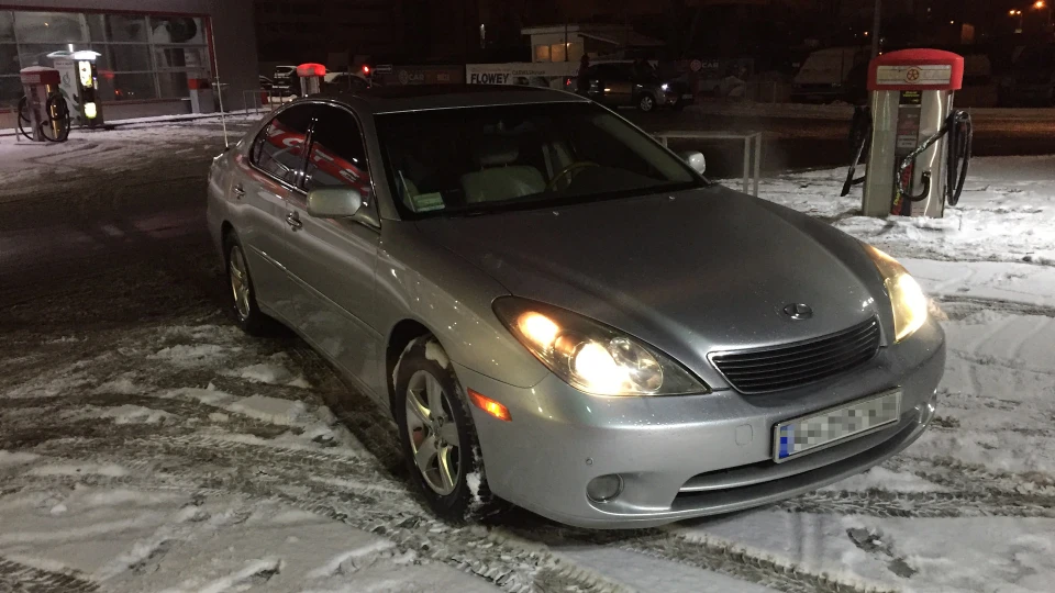 Lexus ES Лухурі)) 3