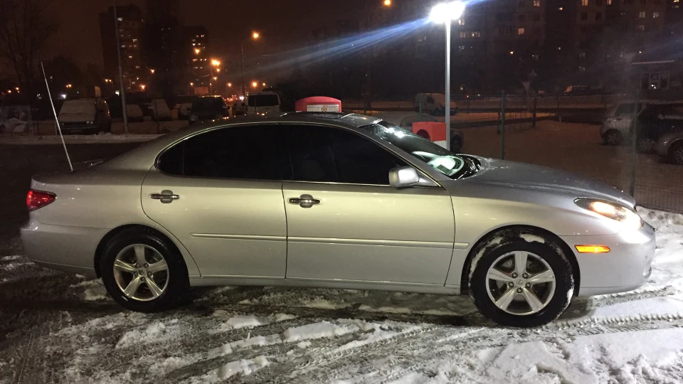 Lexus ES Лухурі)) 4