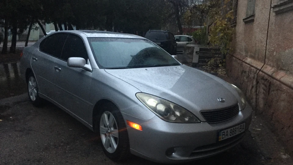 Lexus ES М'який!