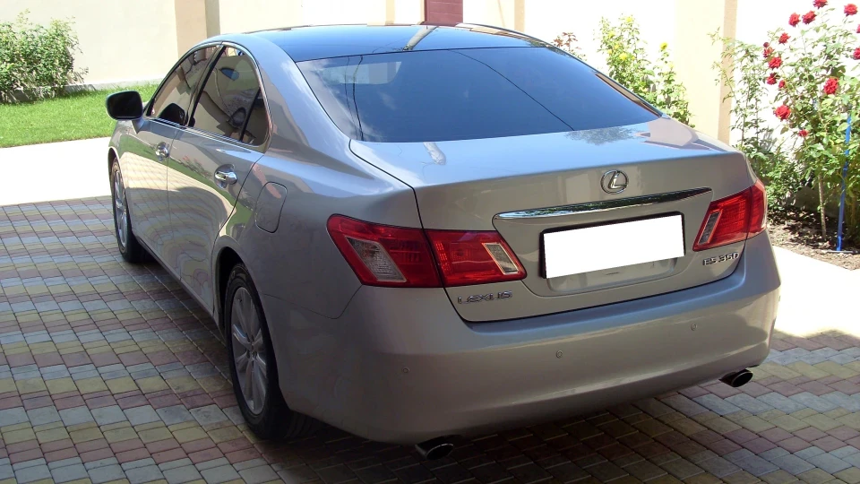 Lexus ES Ultra Luxury 2