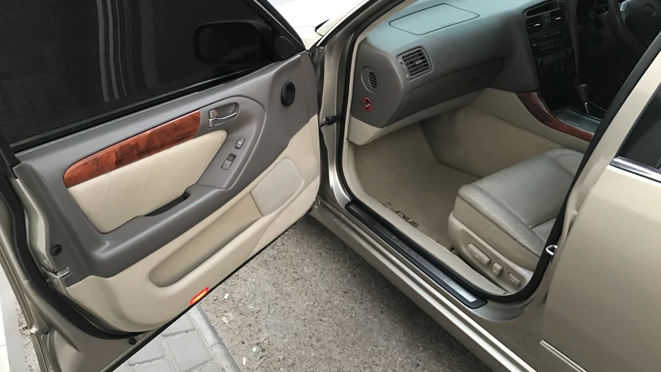 Lexus GS 300 SPECK OF GOLD 3