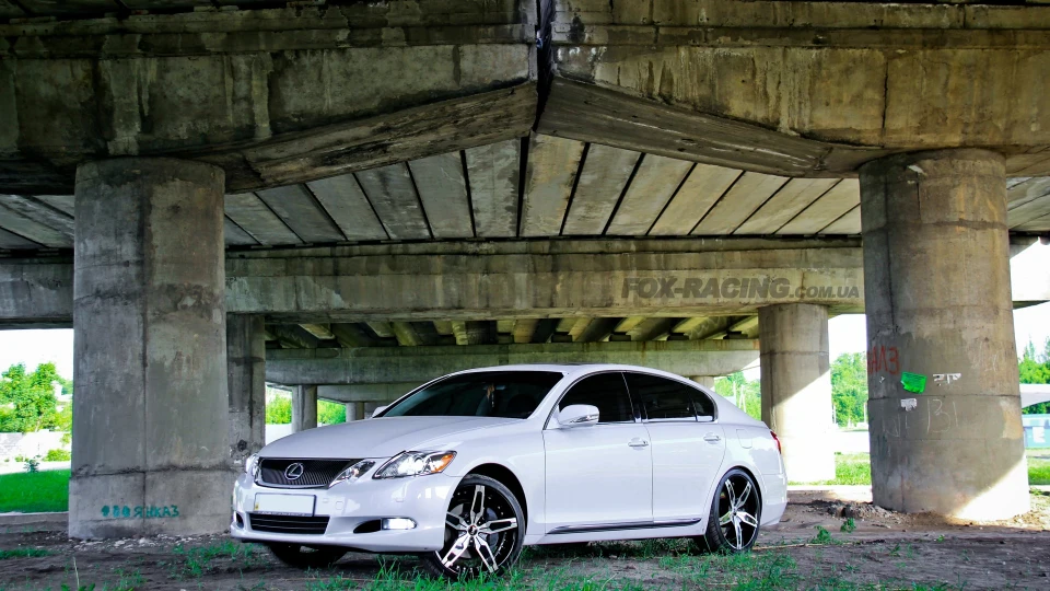 Lexus GS 350 AWD R20+20+20 5