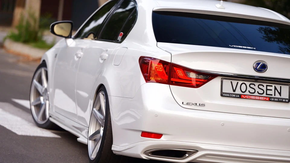 Lexus GS 450h & Wald 4