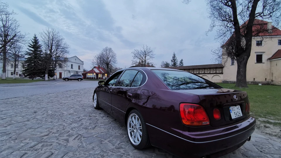 Lexus GS Black cherry 2
