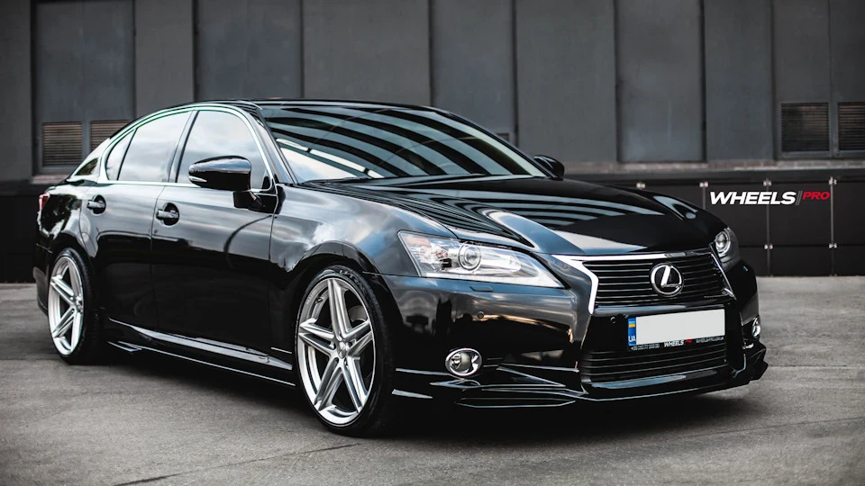 Lexus GS Black Luxury 2