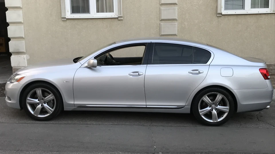 Lexus GS Бог любить трійцю 4
