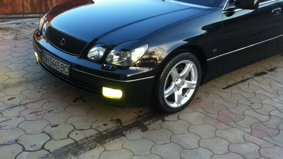 Lexus GS чорний металік 5