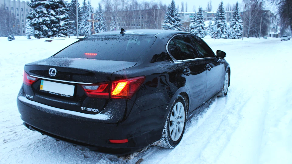 Lexus GS Hybrid Чорний самурай 3