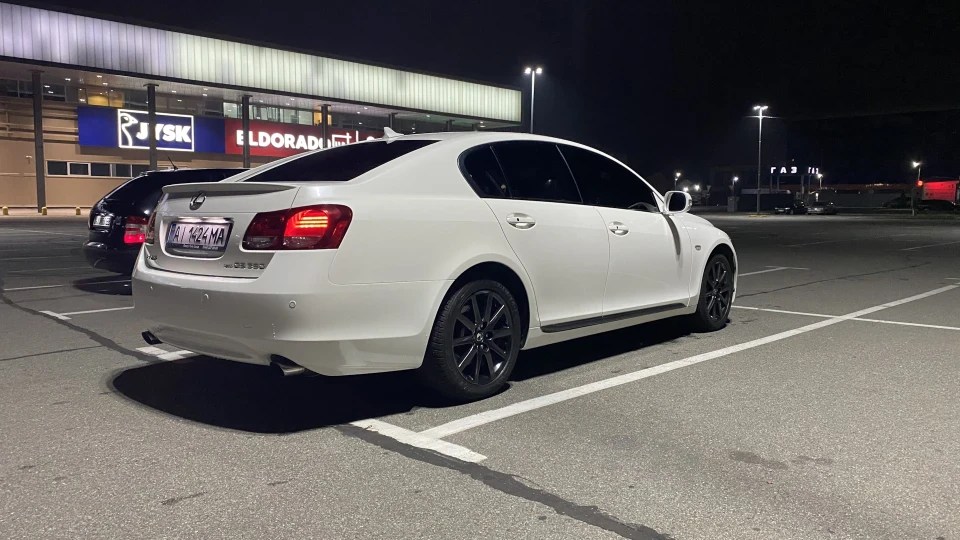 Lexus GS Не_Чорний