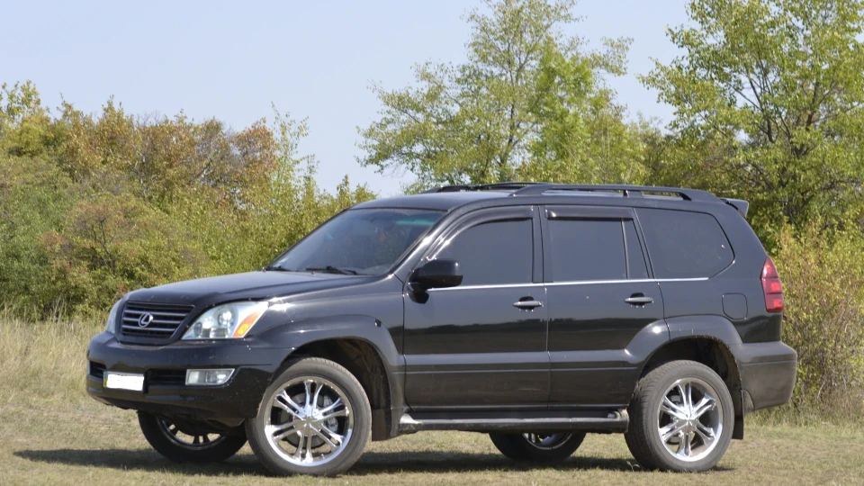 Lexus GX 2
