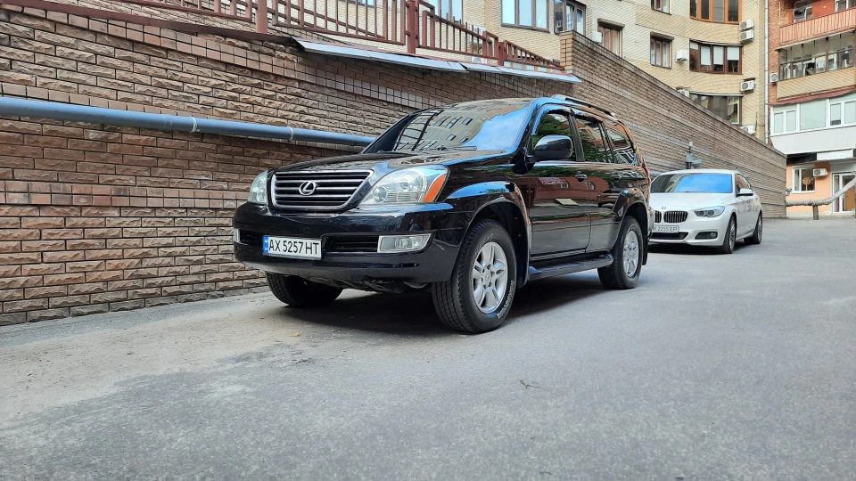 Lexus GX 2