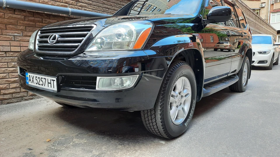 Lexus GX 3