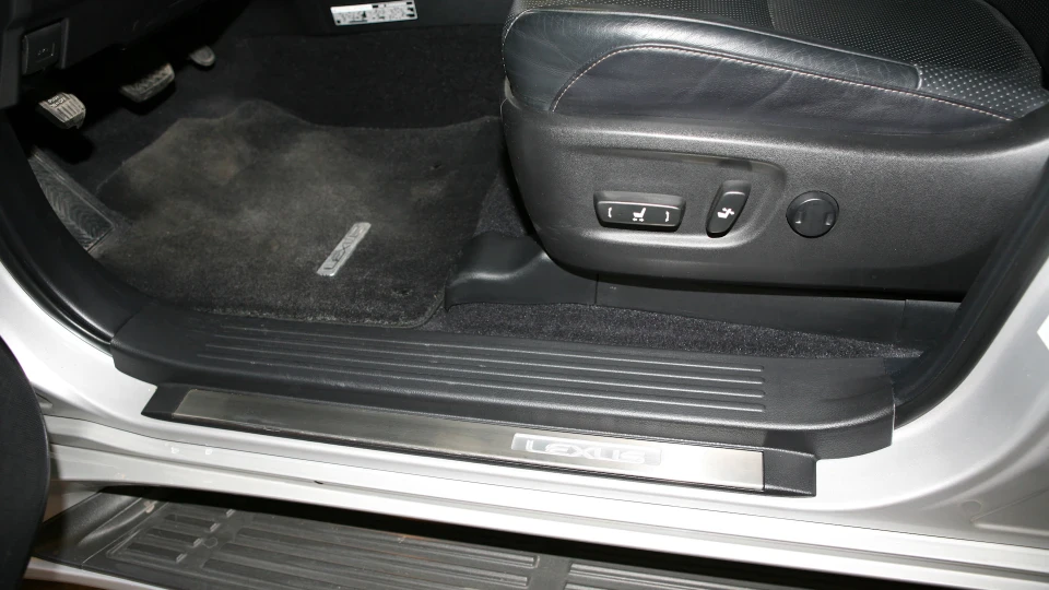 Lexus GX срібло 5