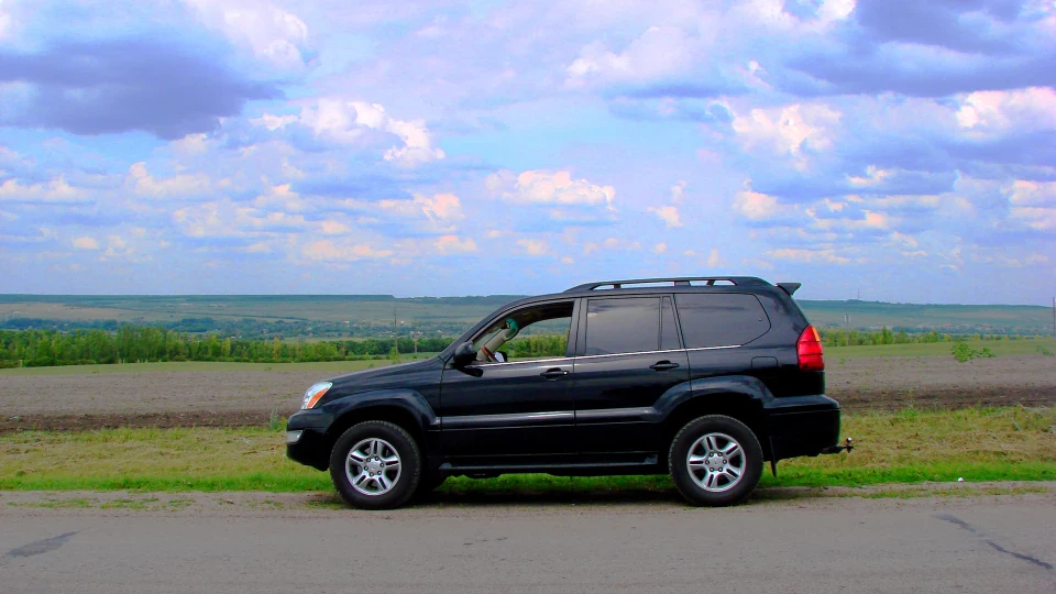 Lexus GX well-balanced 2
