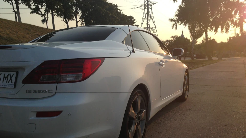 Lexus IS Convertible Lexus IS250 coupe/cabrio