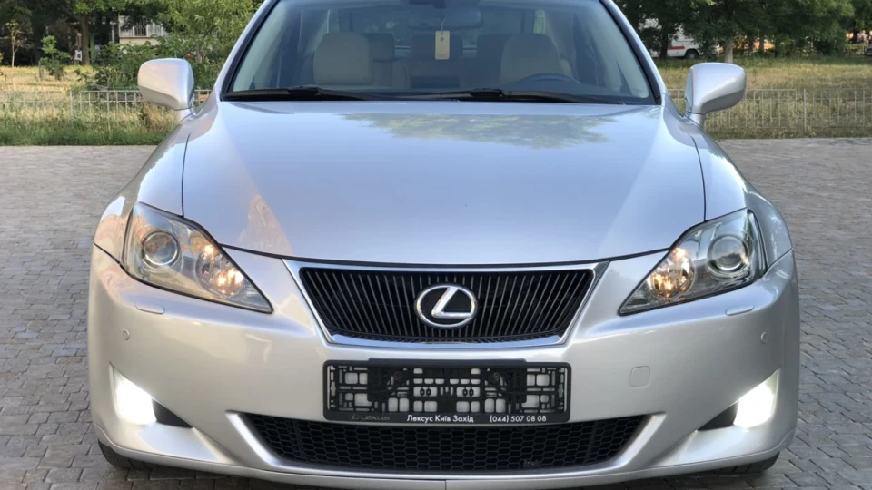 Lexus IS 3
