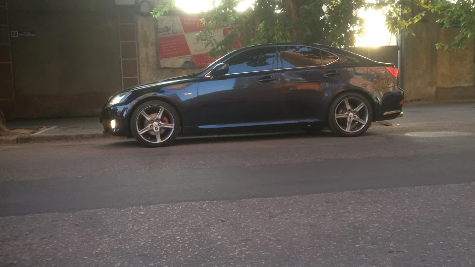Lexus IS 5