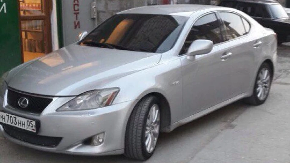 Lexus IS 2