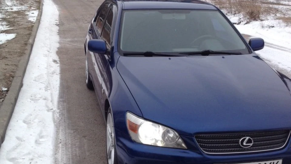 Lexus IS 2