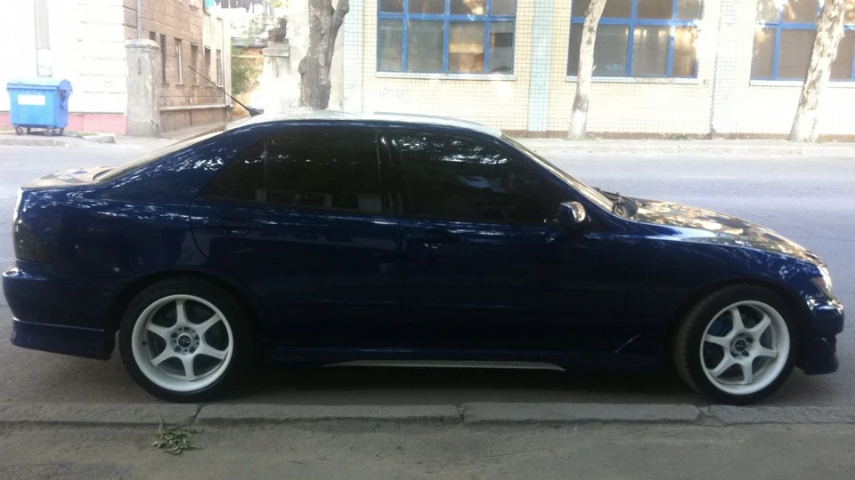 Lexus IS 2