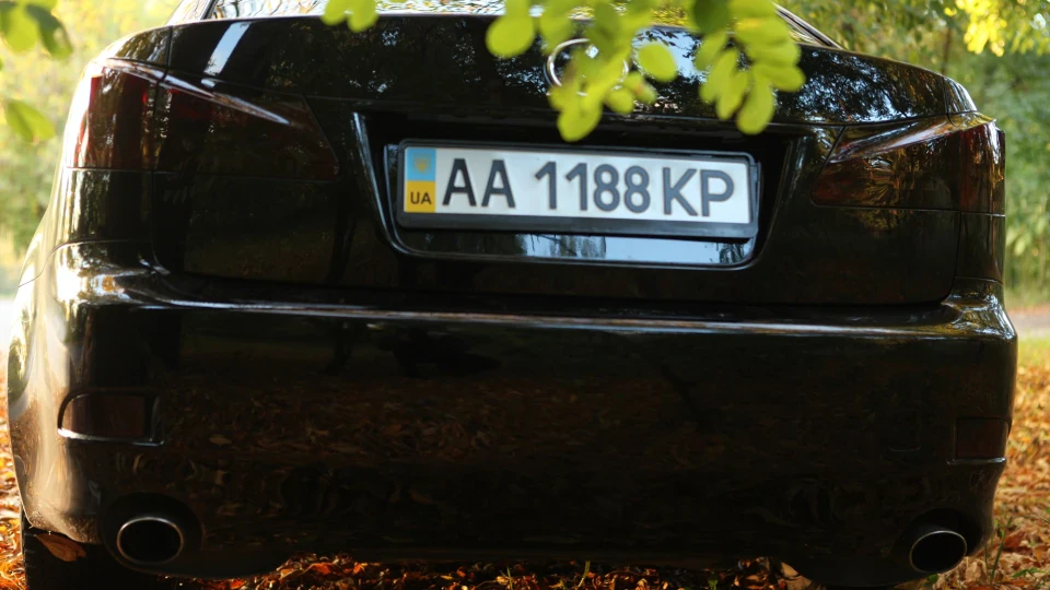 Lexus IS 4