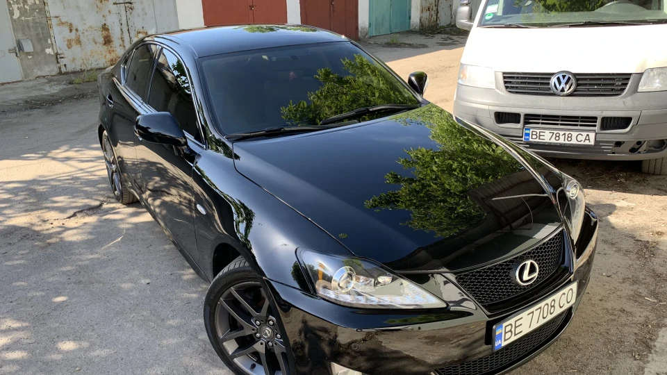 Lexus IS 2