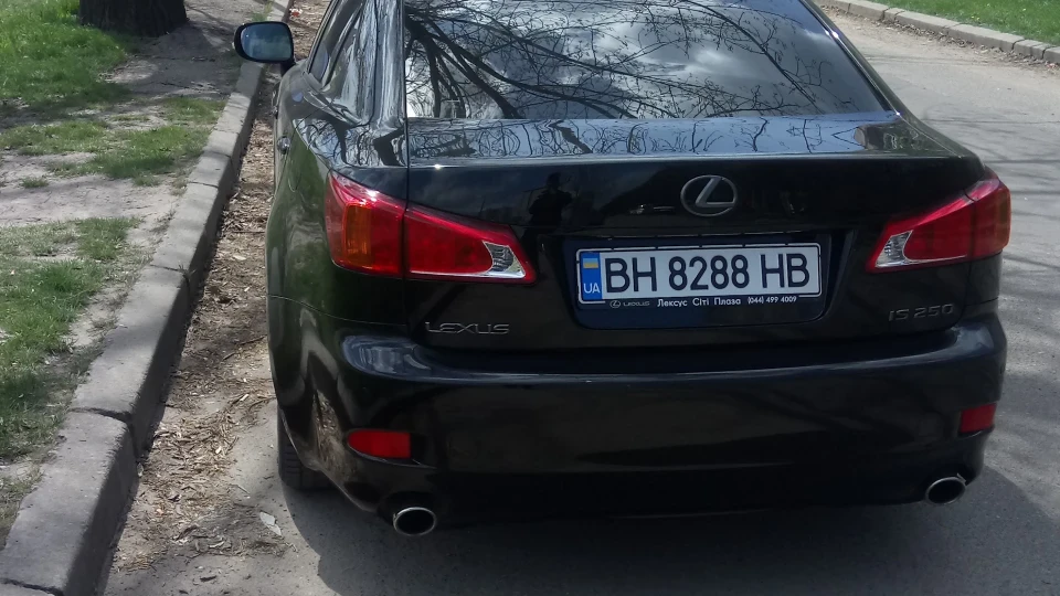 Lexus IS