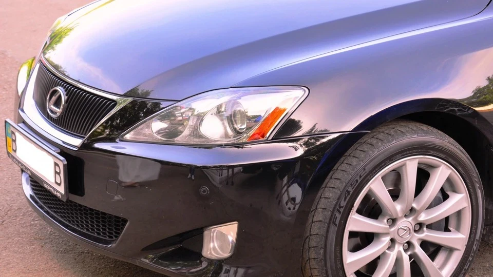 Lexus IS 4