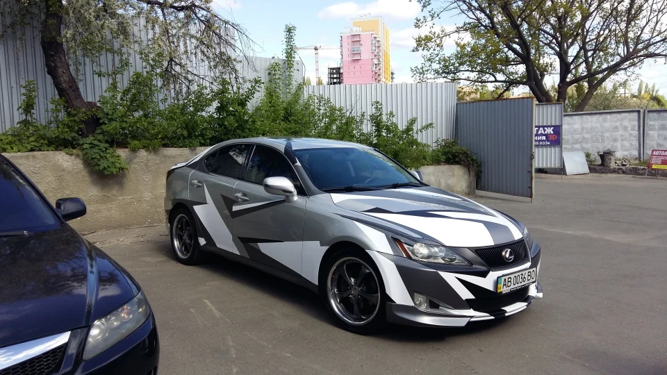 Lexus IS 2