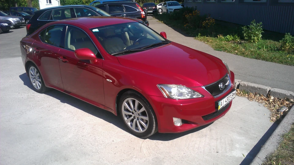 Lexus IS
