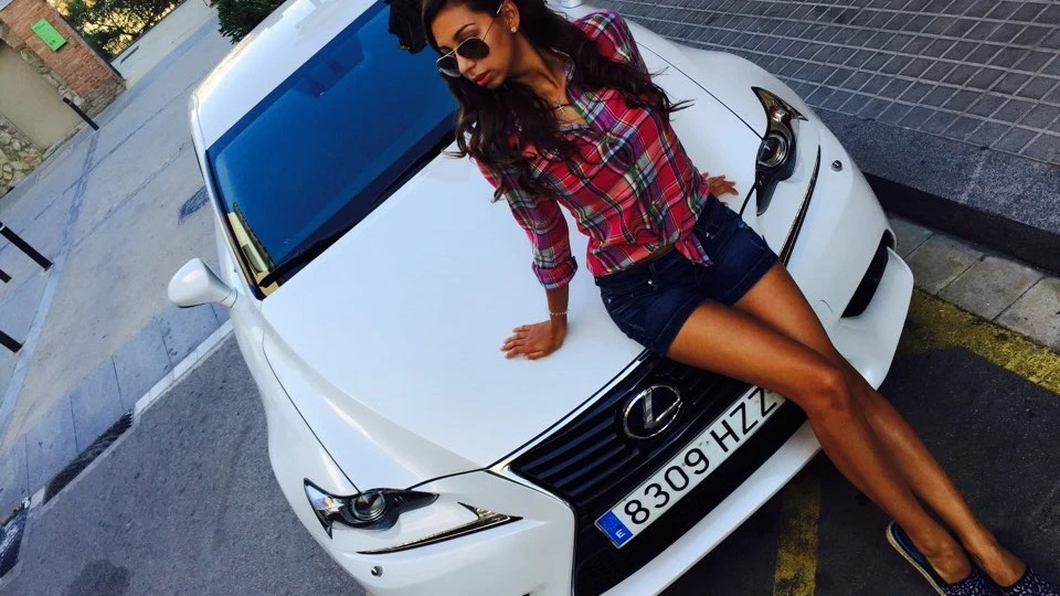Lexus IS 4