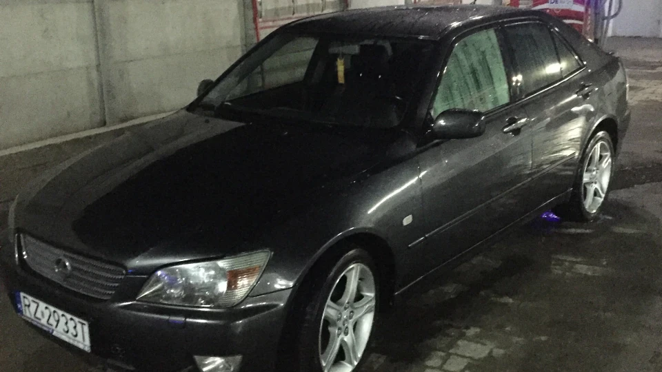 Lexus IS 5