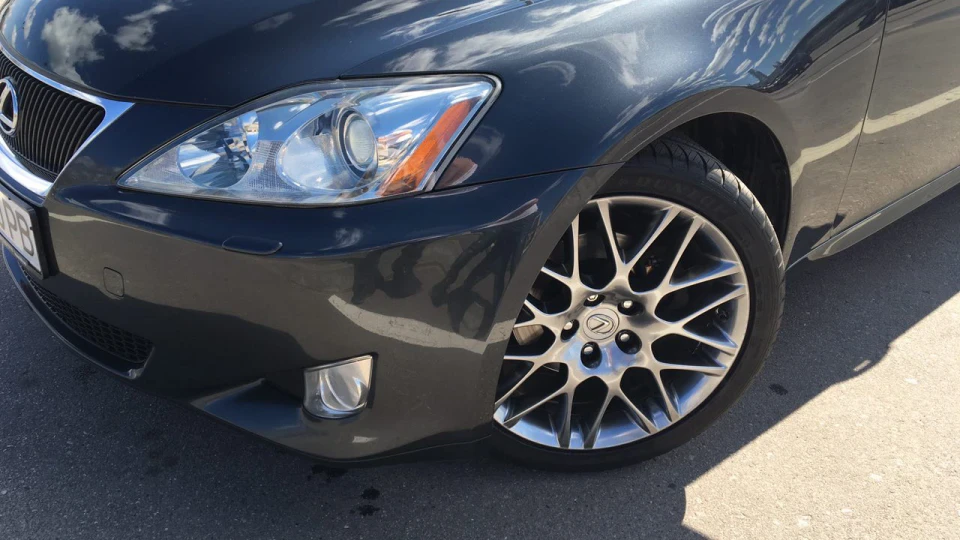 Lexus IS 2