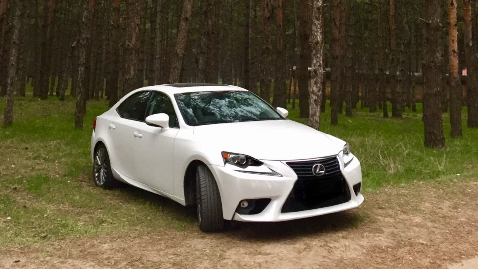 Lexus IS