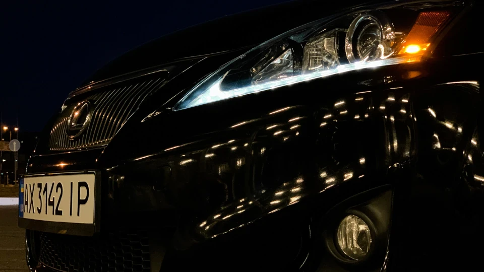 Lexus IS 2