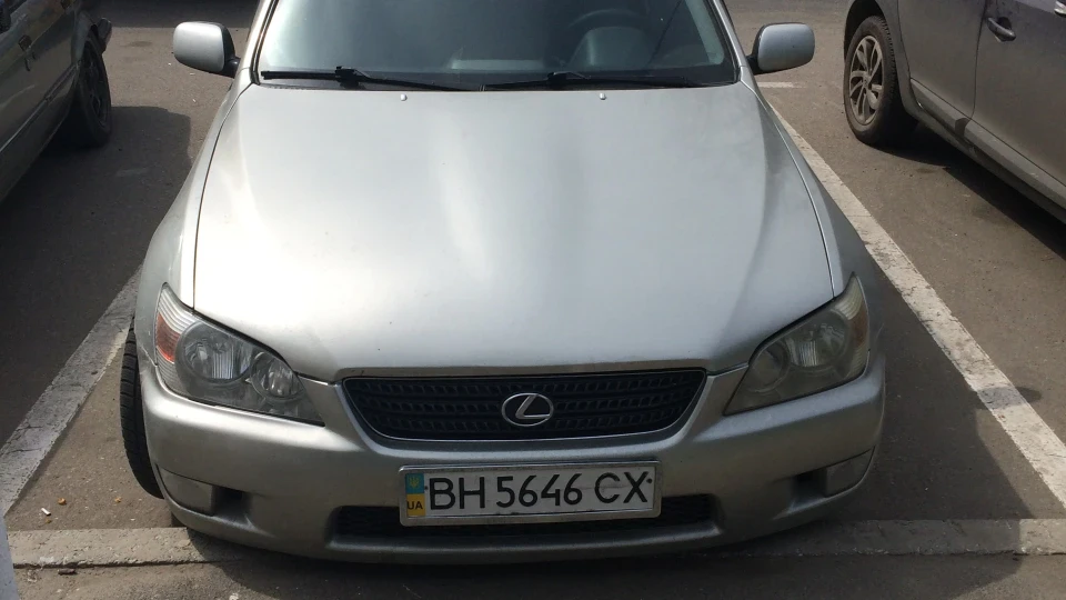 Lexus IS