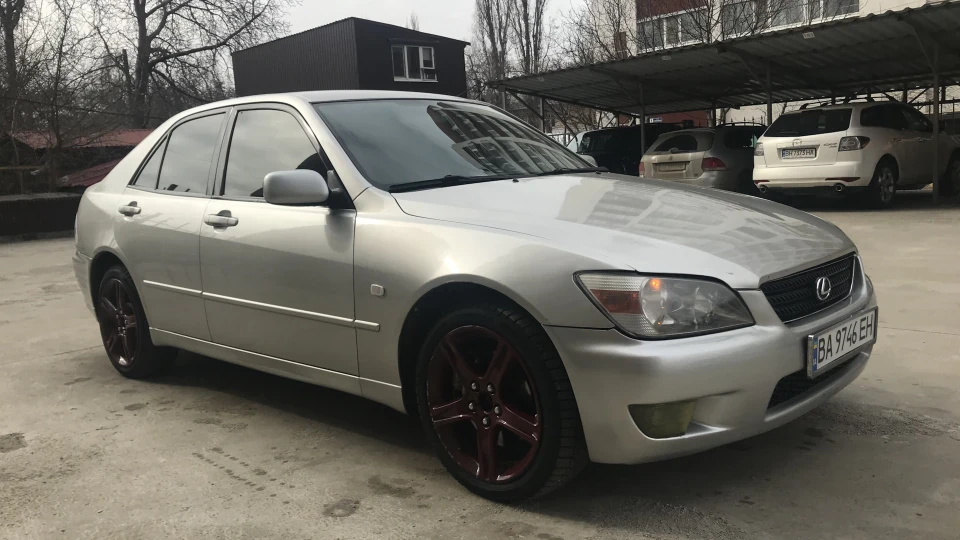 Lexus IS 200 3