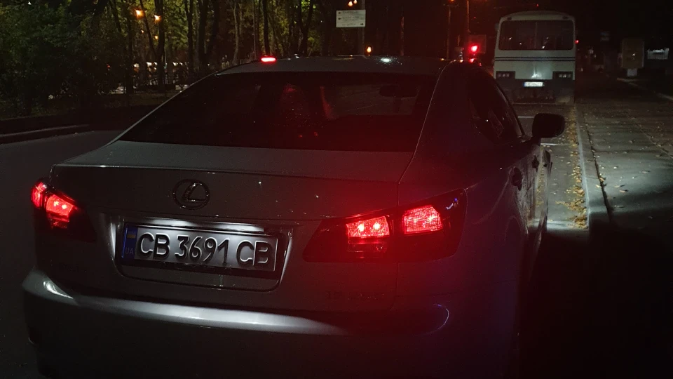 Lexus IS 220d турбодизель