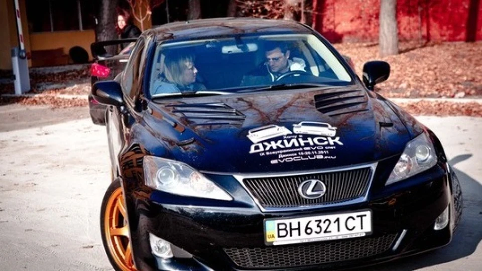 Lexus IS 2,5 вже мало!