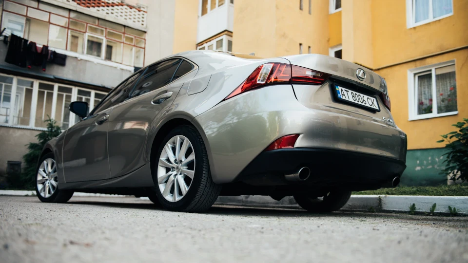 Lexus IS 2.5 4